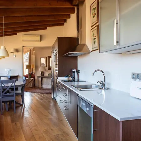 Luxury Penthouse By Duquessa Collection *
