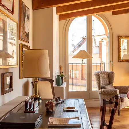Luxury Penthouse By Duquessa Collection